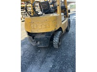 FLUT10406_2767016 vehicle image