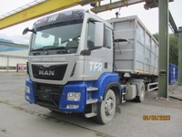 JAQU922_2707750 vehicle image