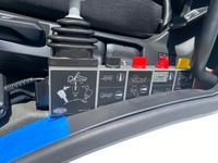 BARR136_2727611 vehicle image