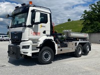 BARR136_2727611 vehicle image