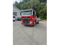 JAQU922_2676878 vehicle image