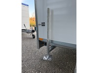 HUTT218_2844490 vehicle image