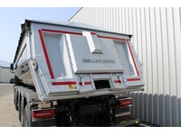 BFS260_2770027 vehicle image