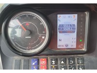 RINA4324_2916984 vehicle image
