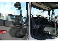 DOLD2821_2745840 vehicle image