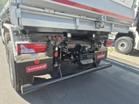 TROI280_2997406 vehicle image