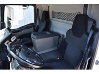 TOC1273_2961512 vehicle image