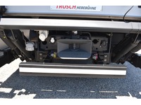 TOC1273_2961512 vehicle image