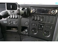 DOLD2821_2885959 vehicle image