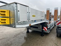 INTG9387_2741217 vehicle image