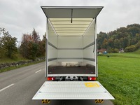 WIND191_2803276 vehicle image