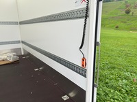 WIND191_2803276 vehicle image