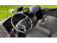 NFBE9310_2729602 vehicle image