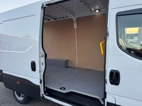 STUD177_2959034 vehicle image
