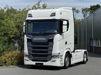 0477025 vehicle image