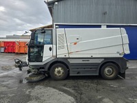 ZIAL184_2832970 vehicle image