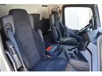 TOC1273_3013985 vehicle image
