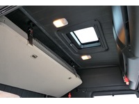 DOLD2821_2763457 vehicle image