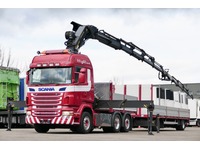 DOLD2821_2763457 vehicle image