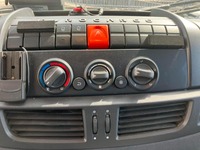 TOMY4226_2713383 vehicle image