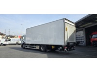 THOM6454_2847504 vehicle image