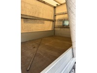 BW-M164_2889400 vehicle image