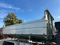 UNIK8334_2734734 vehicle image