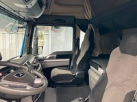 PEMA569_2607217 vehicle image