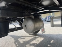 PREI272_2856069 vehicle image