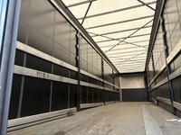 ZELJ895_2735547 vehicle image