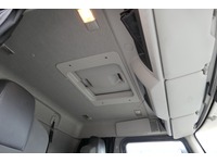 DOLD2821_3017856 vehicle image