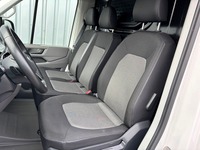 MAN126_2871108 vehicle image