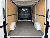 MAN126_2871108 vehicle image