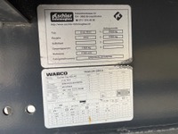 PREI272_2766266 vehicle image