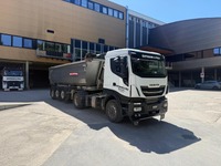 0305026 vehicle image