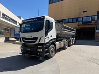 0305026 vehicle image