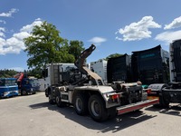 UNIK8334_2944305 vehicle image