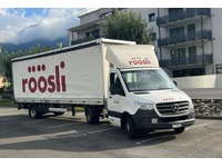 0544025 vehicle image