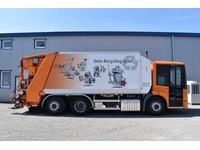 TOC1273_2692777 vehicle image