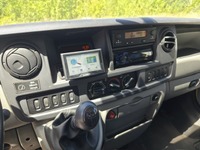 STRI10809_2942953 vehicle image