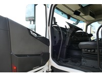 DOLD2821_2776923 vehicle image