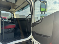 DOLD2821_2776923 vehicle image