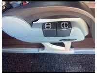 0499025 vehicle image