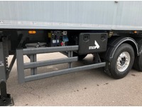 INTG9387_2886929 vehicle image