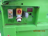 JAQU922_2810133 vehicle image