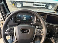 MANB1470_2814099 vehicle image