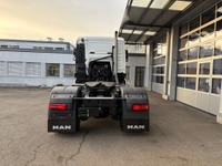 MANB1470_2814099 vehicle image