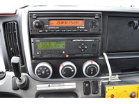 TOC1273_2724122 vehicle image