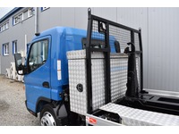 TOC1273_2724122 vehicle image