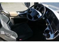 DOLD2821_2830854 vehicle image